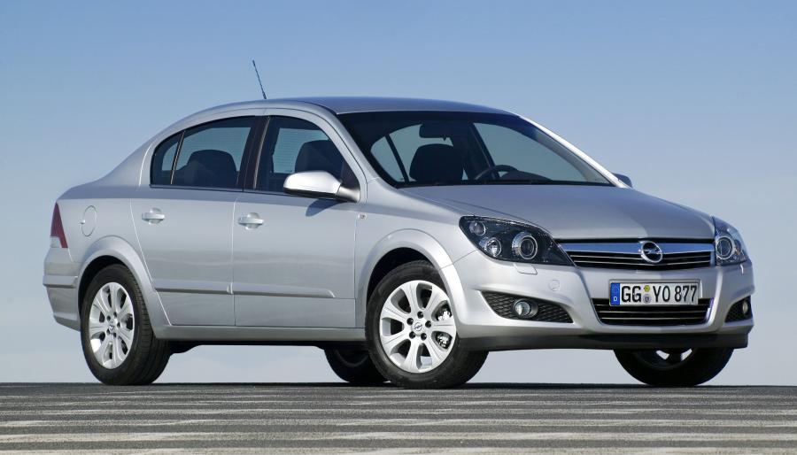  Opel Astra Sedan 2005 года  (фото 28 из 38)